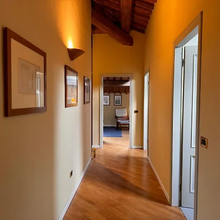 Appartement La Mansarda Lucques